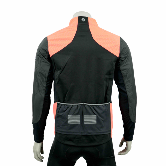 Fluro Bond Panel Winter Jacketをやめるメンズ