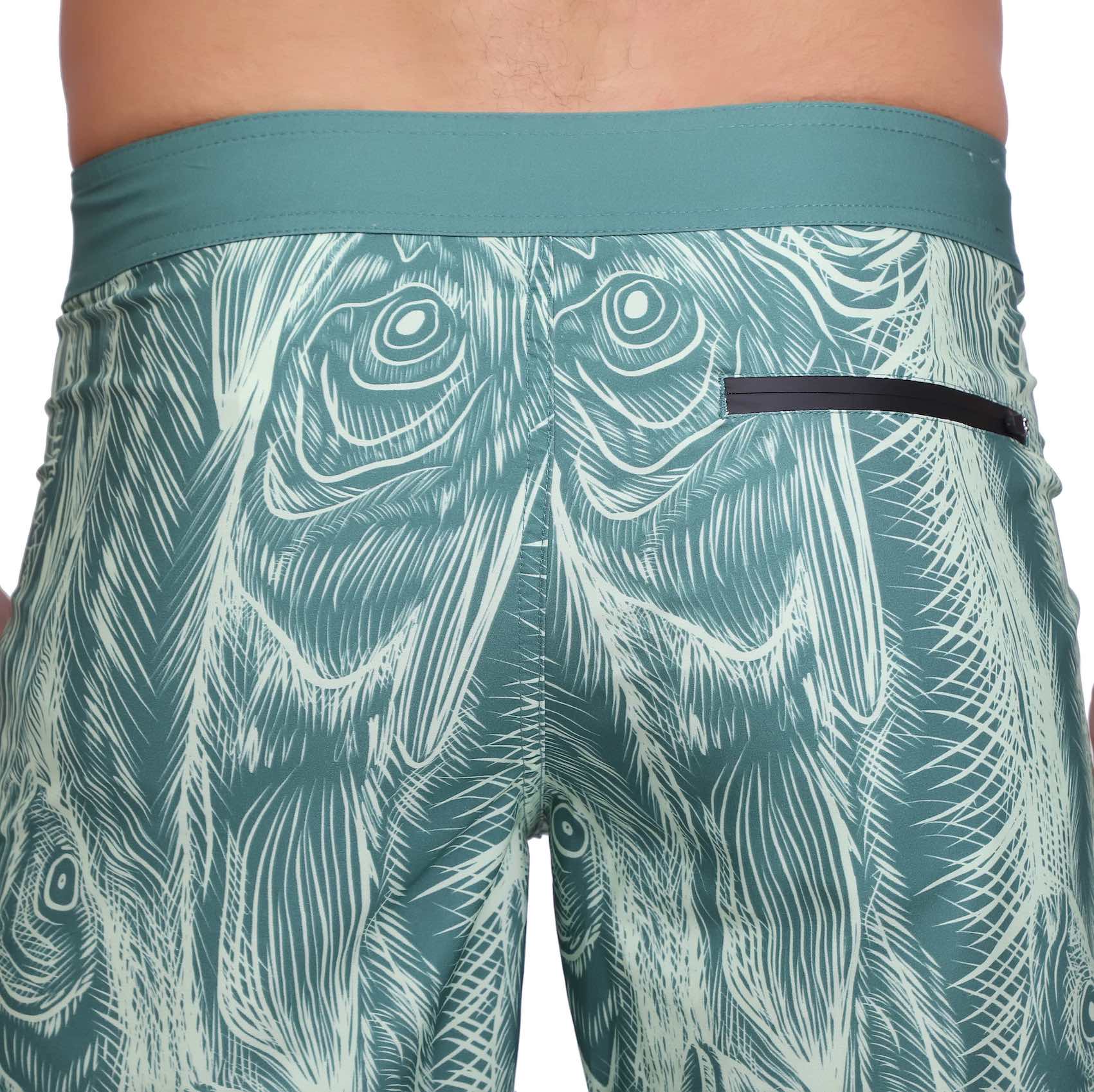 バックジップポケット