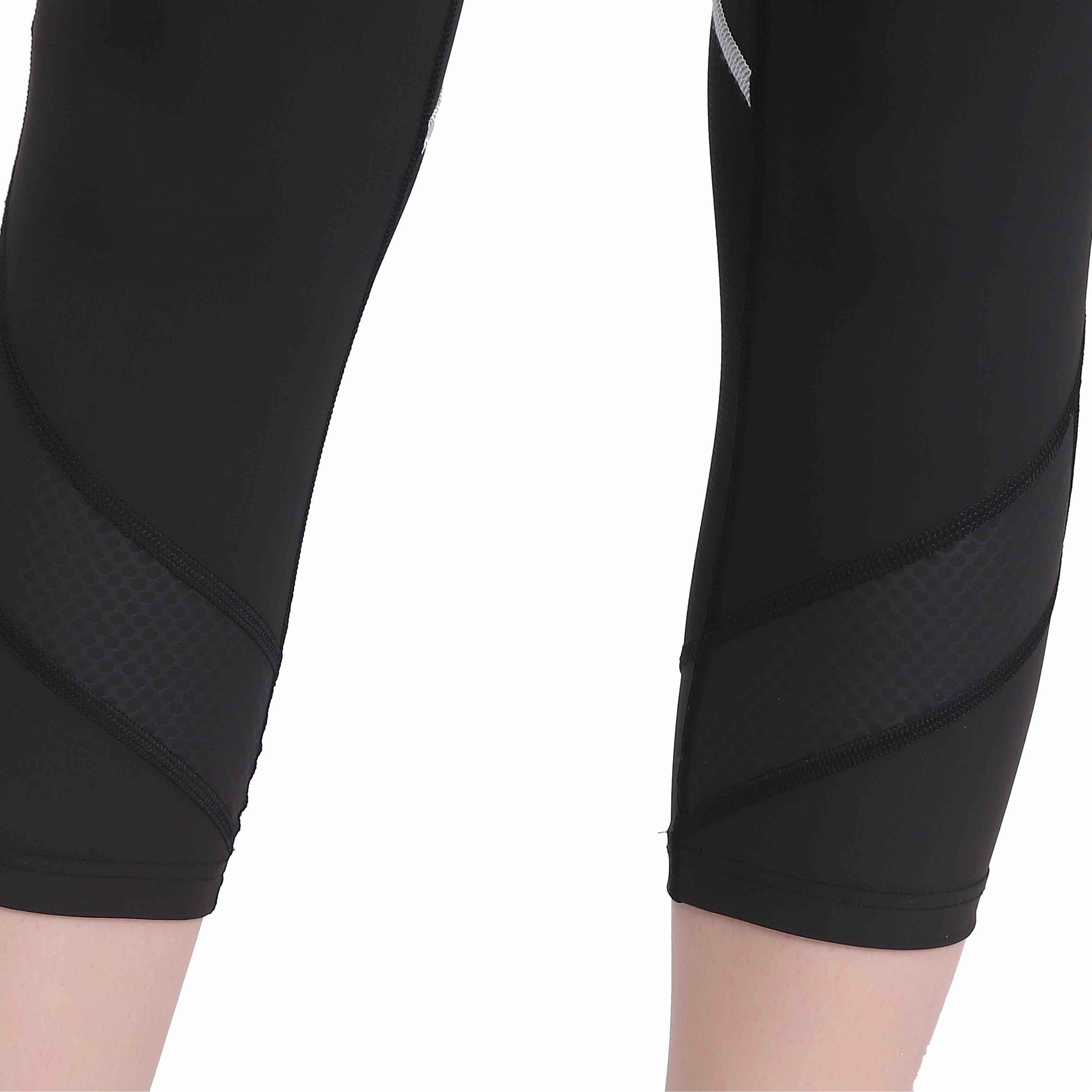 エンボスパネル