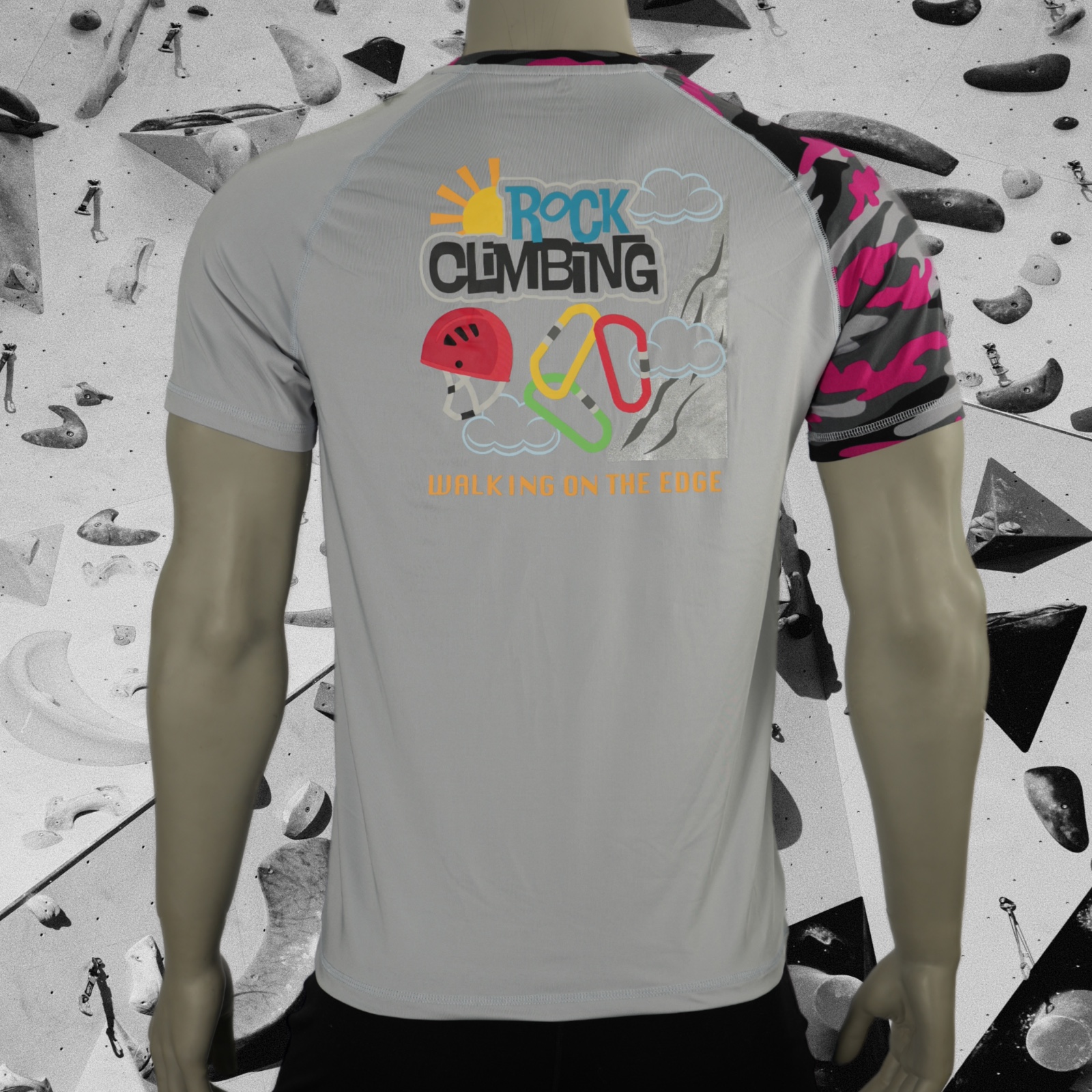 ピンクの迷彩トップ