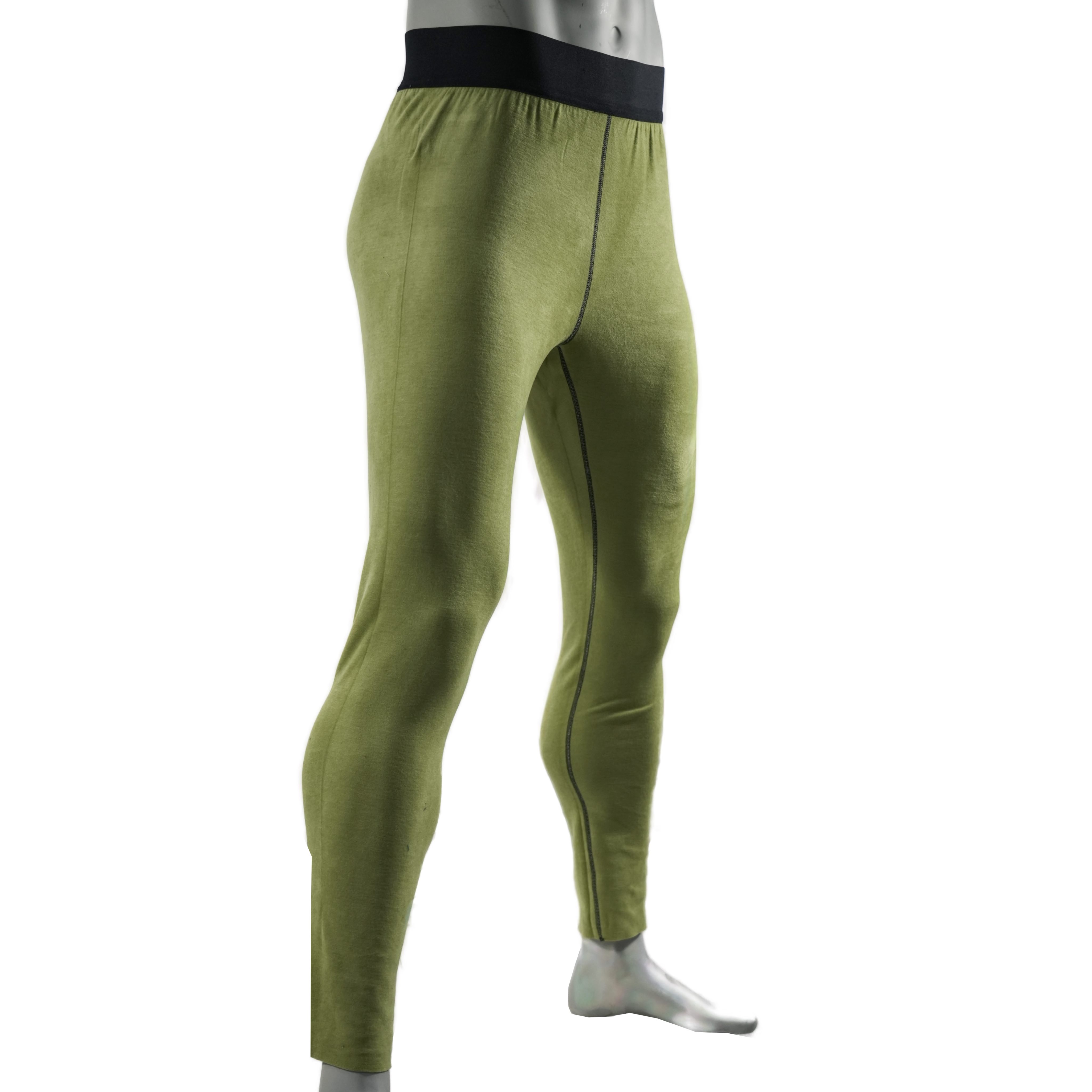 bl005グリーンパンツが左