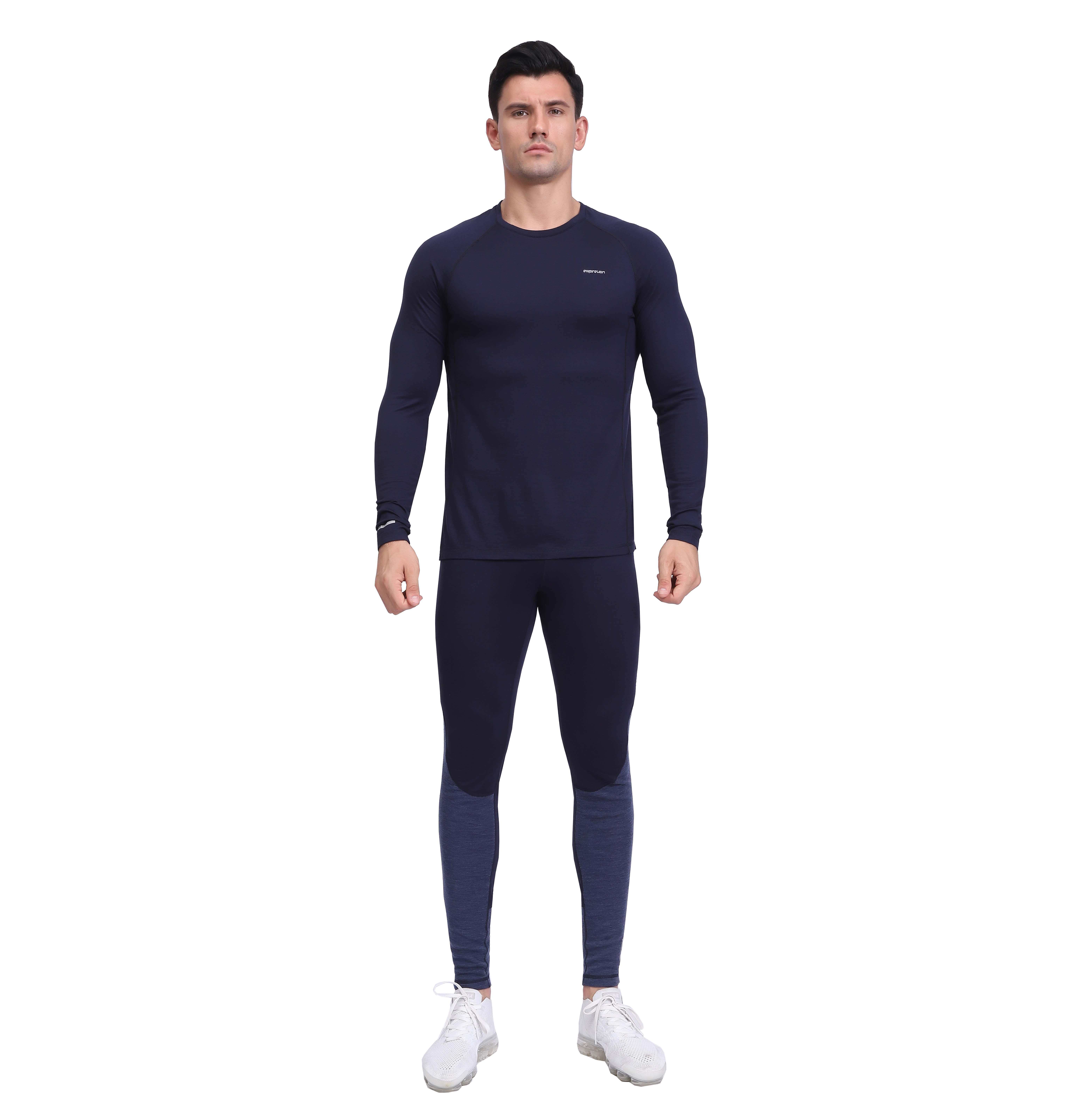 洗えるウールのトップス