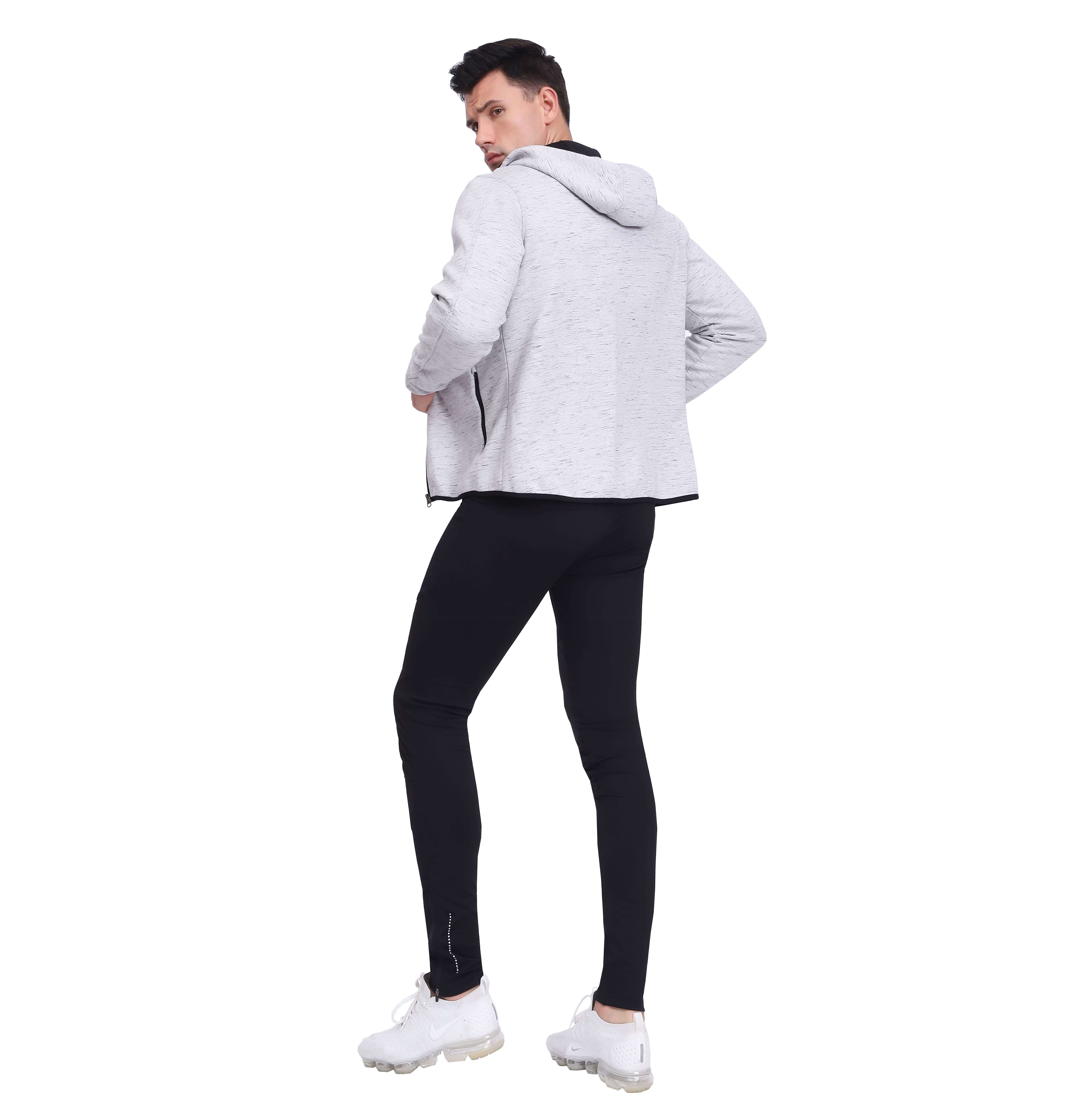 ハイキングパーカー